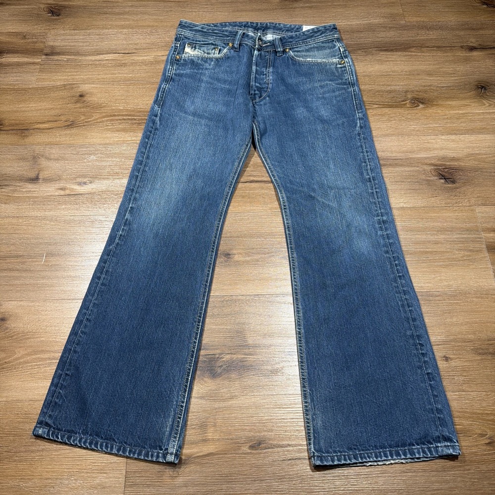 Diesel ZHAV Men's 29 x 30 Boot Cut Denim Blue Jeans Button Fly Medium Wash 008IL